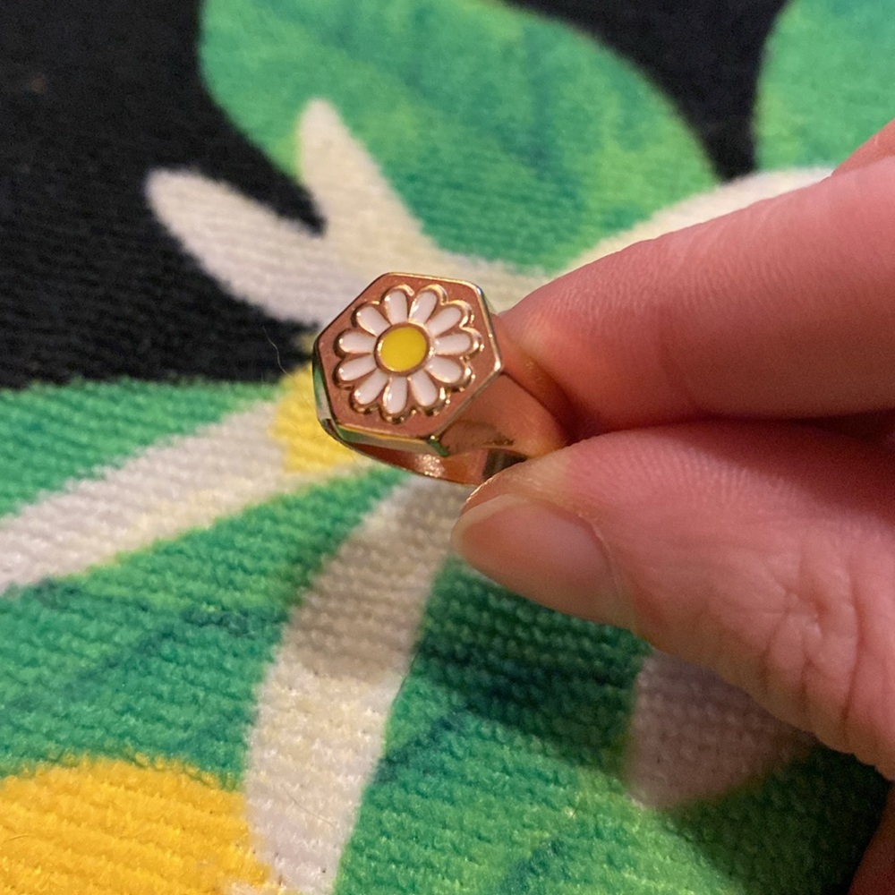 Gold Tone Hexagonal Daisy Pinky Ring - Picture 2 of 4